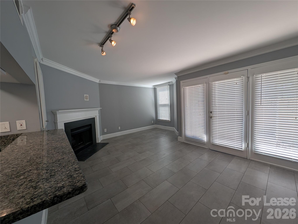306 S Cedar Street - Photo 5