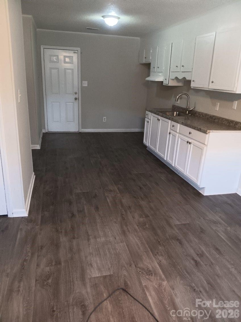 1316 Linwood Road - Photo 2