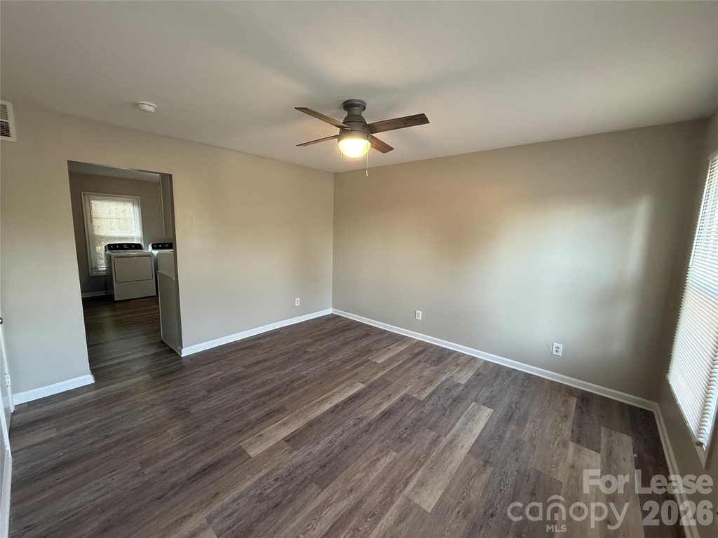 310 W Catawba Avenue - Photo 1