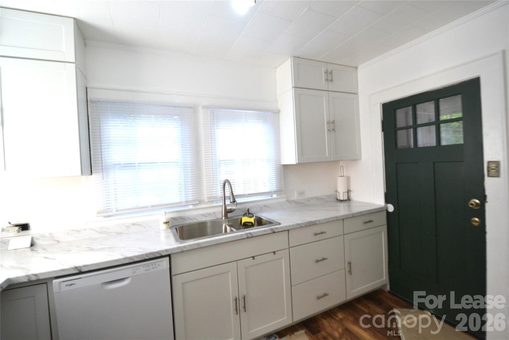 800 Arbor Street Ne - Photo 10