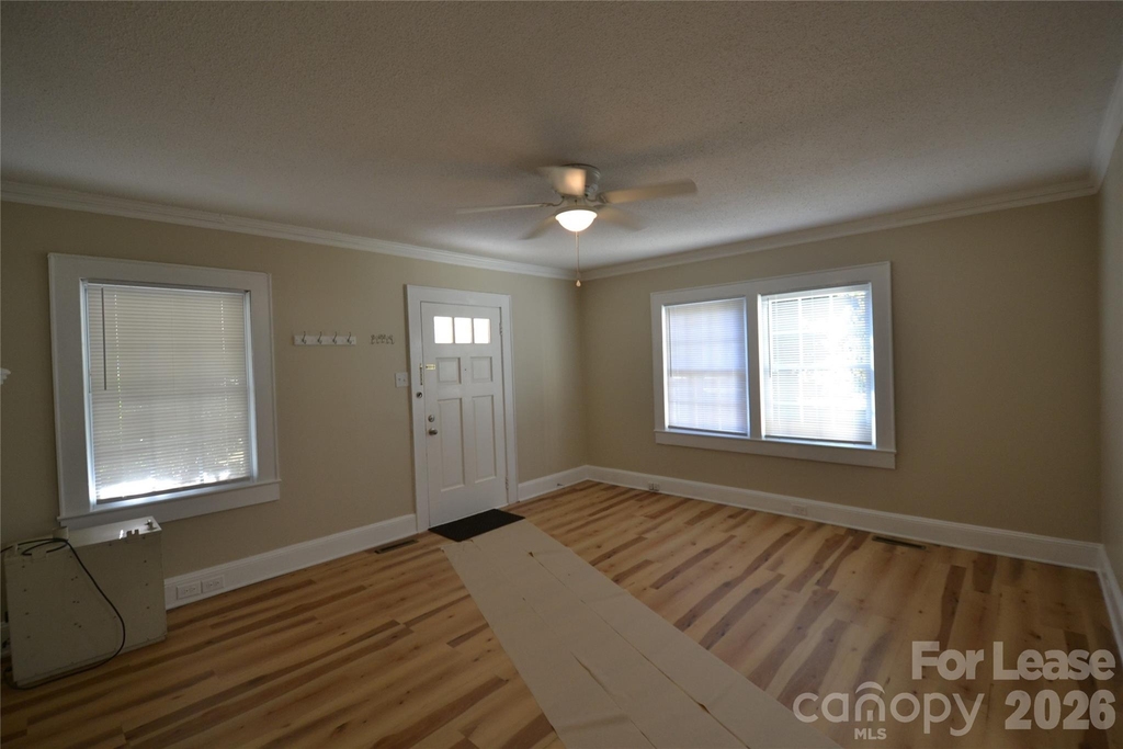 800 Arbor Street Ne - Photo 3
