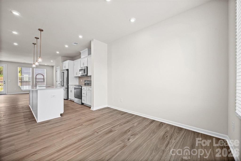 5640 Kingspan Drive - Photo 11
