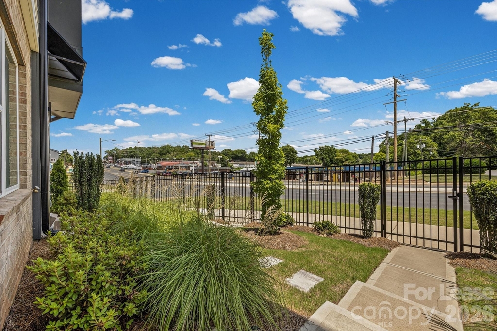 5640 Kingspan Drive - Photo 3