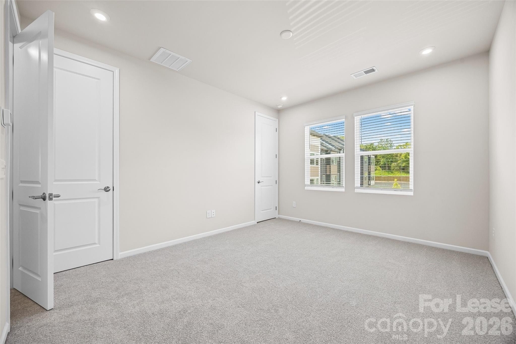 5640 Kingspan Drive - Photo 17