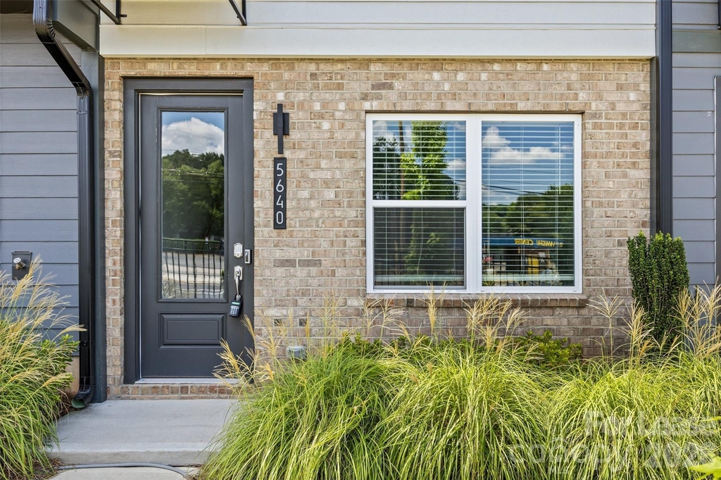 5640 Kingspan Drive - Photo 1