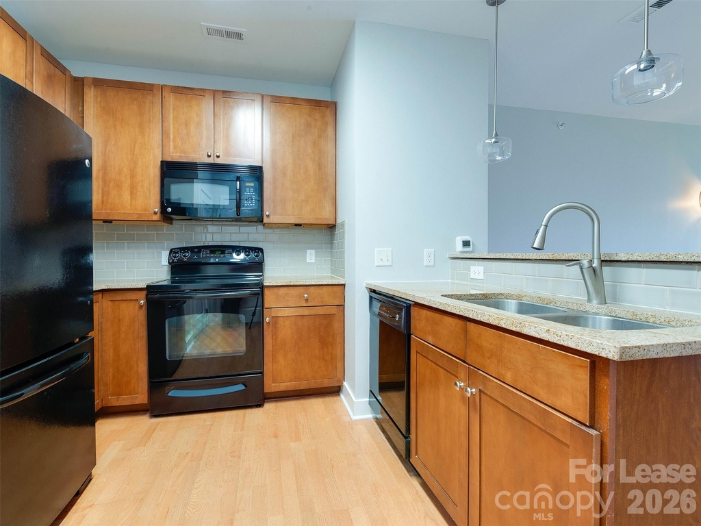 630 Calvert Street - Photo 6