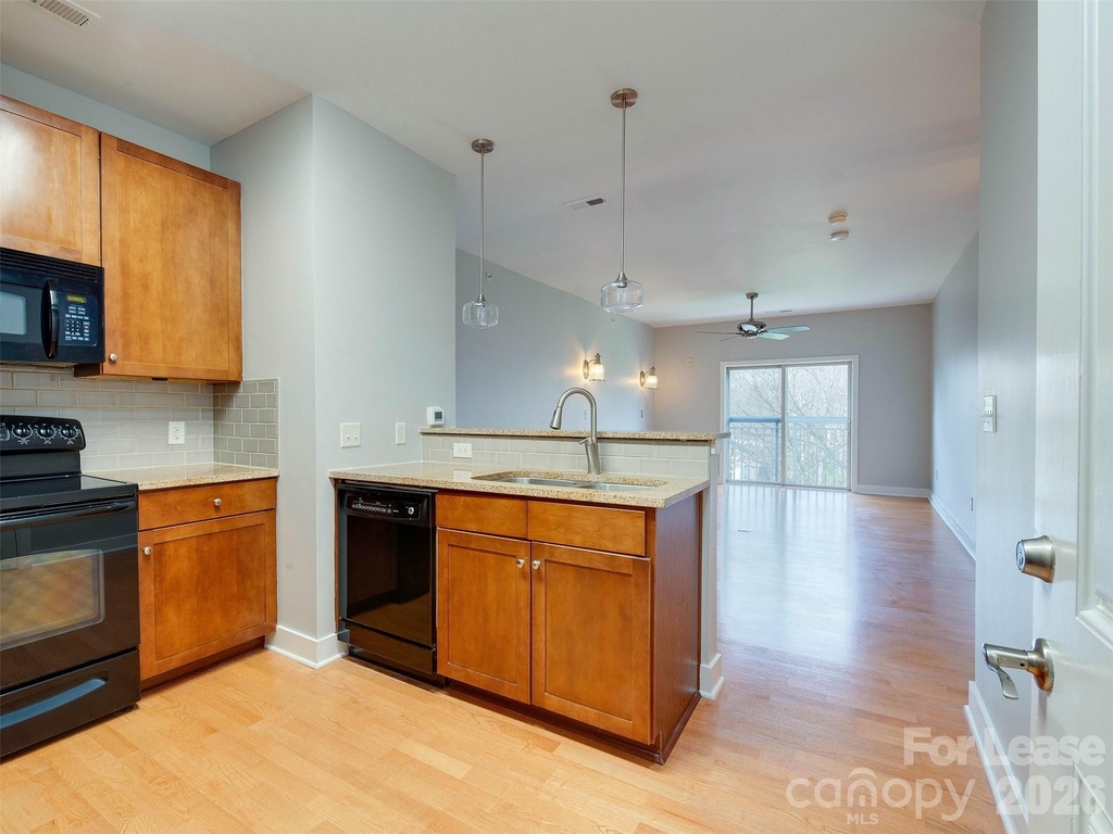 630 Calvert Street - Photo 3