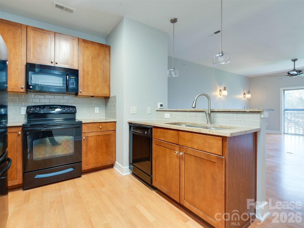 630 Calvert Street - Photo 4