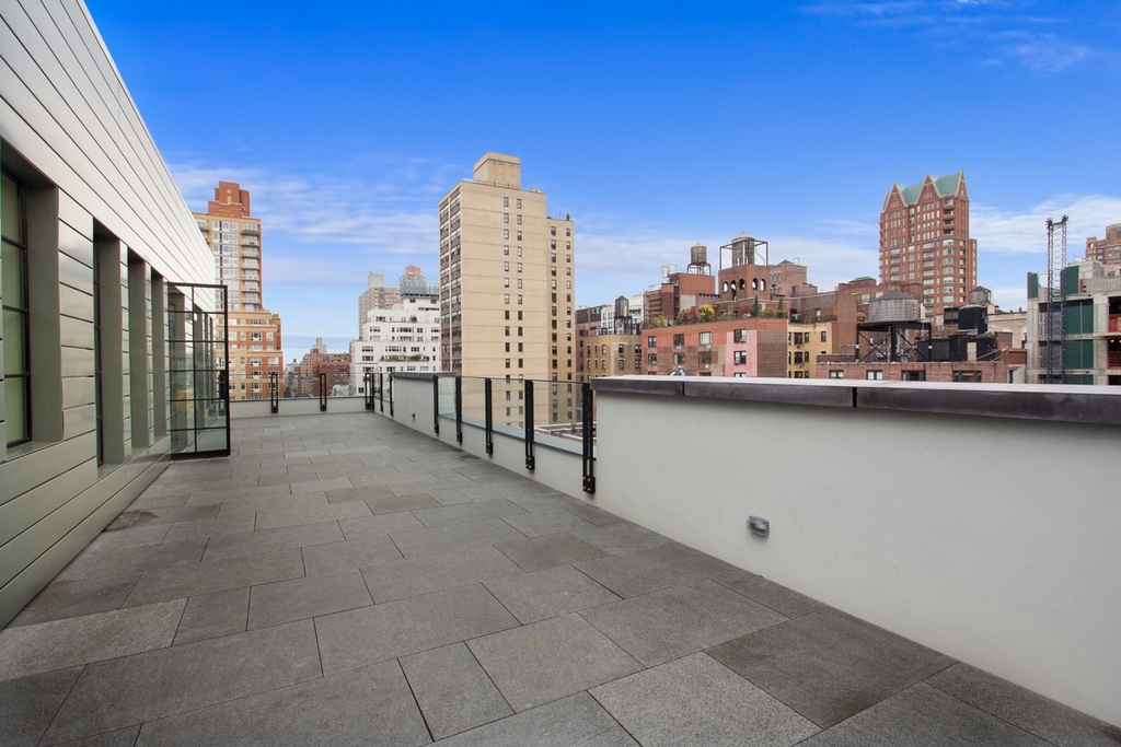 East 80th Street - Photo 4