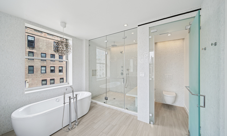 East 80th Street - Photo 10