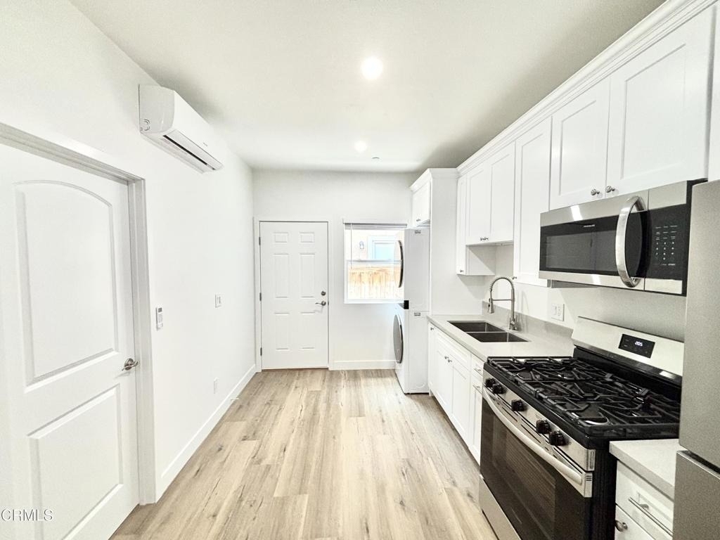 351 Huerta Street - Photo 4