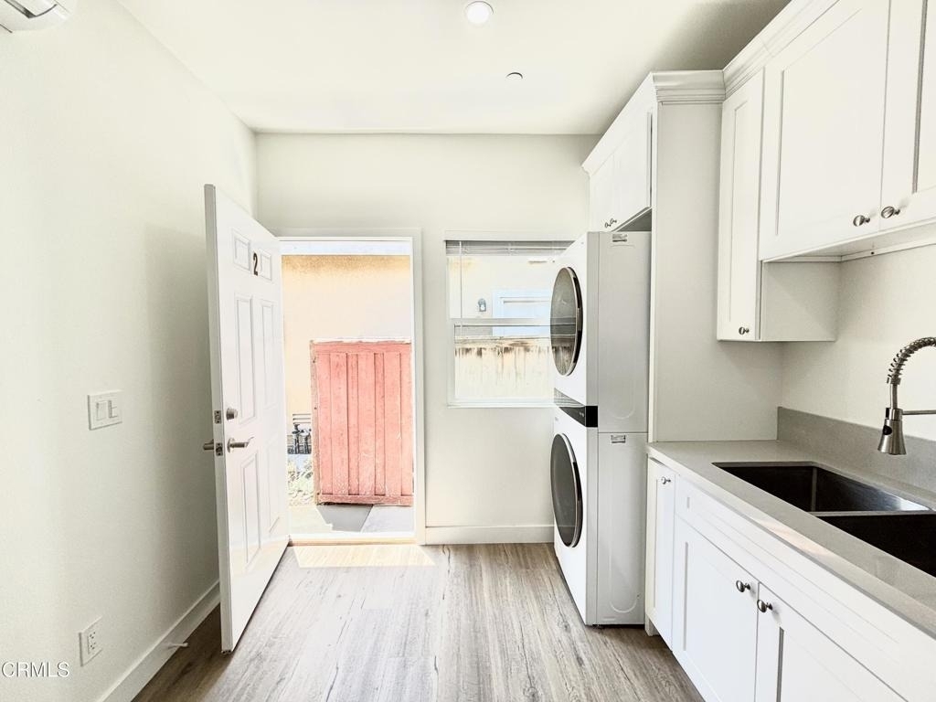 351 Huerta Street - Photo 3
