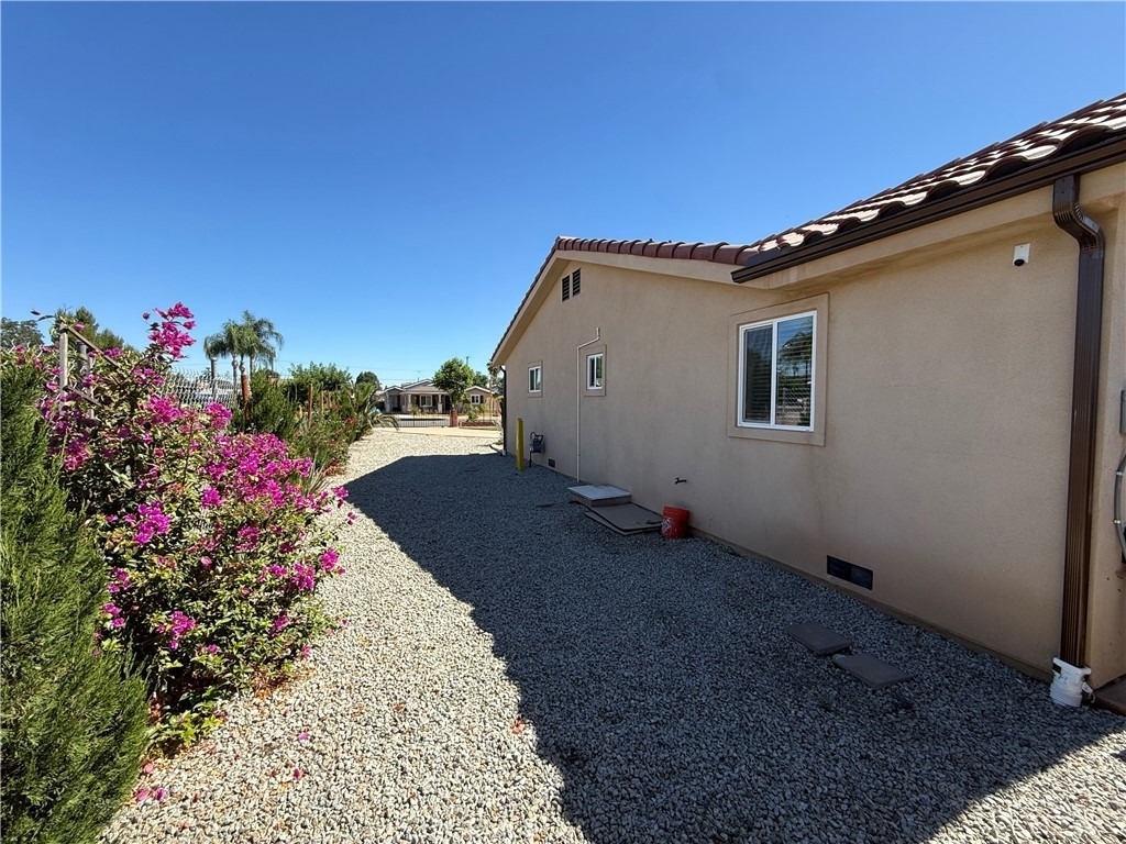 231 W 5th Street - Photo 11