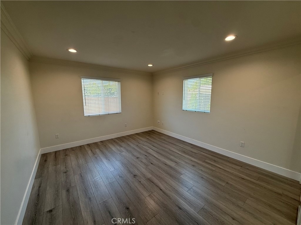 231 W 5th Street - Photo 35