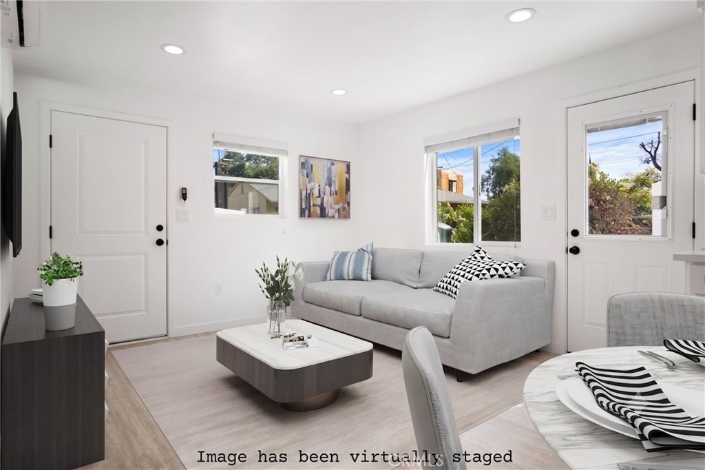 18924 Sylvan Street - Photo 12