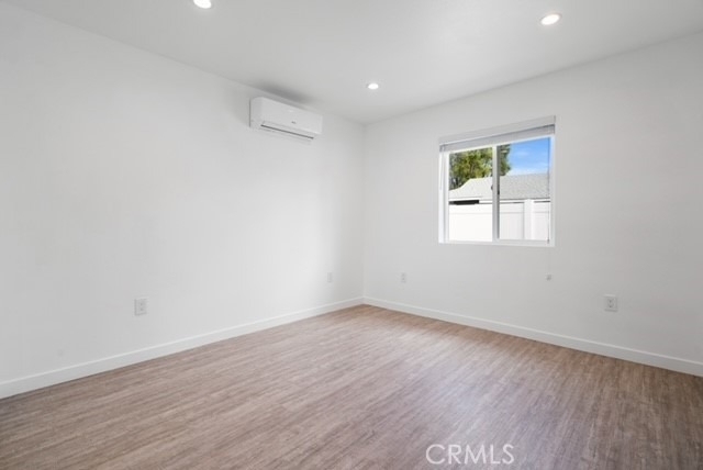18924 Sylvan Street - Photo 16