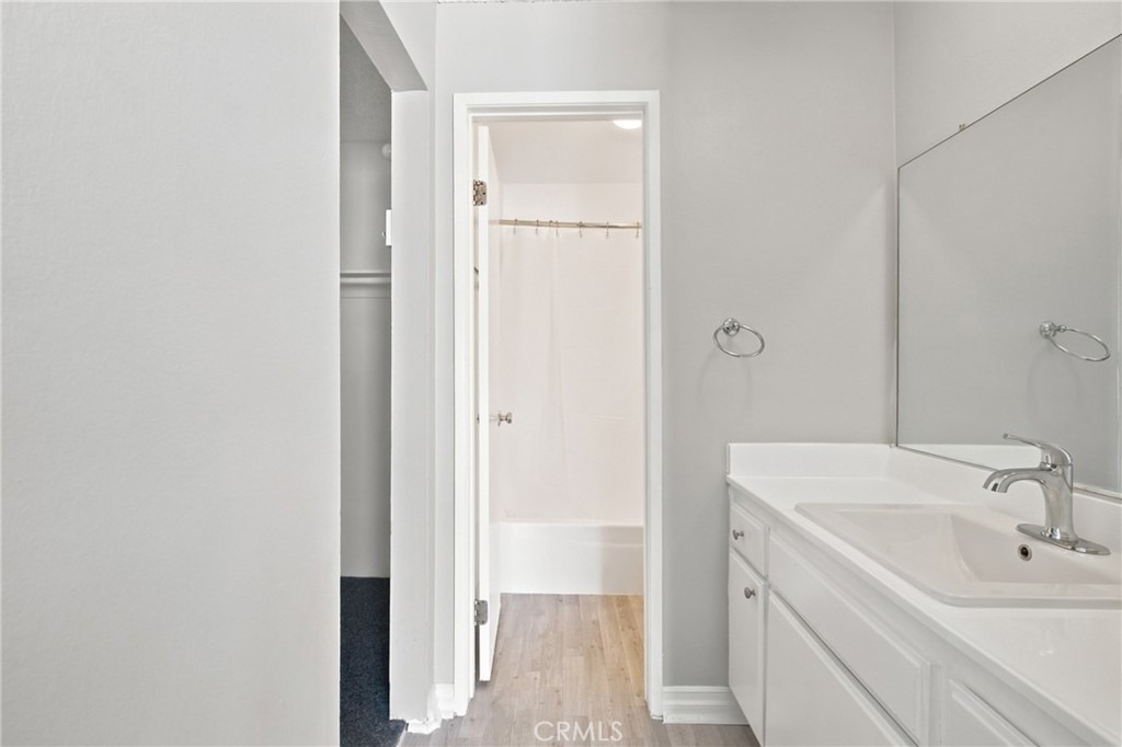 15425 Sherman Way - Photo 11