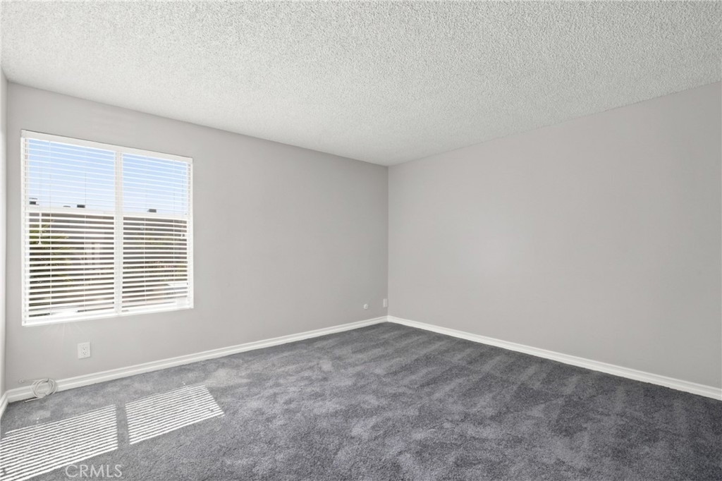 15425 Sherman Way - Photo 9