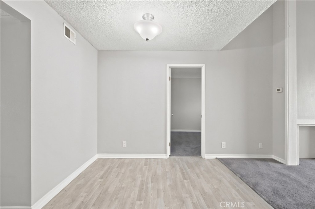 15425 Sherman Way - Photo 7