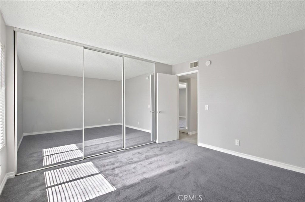 15425 Sherman Way - Photo 16