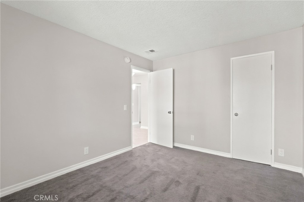 15425 Sherman Way - Photo 12