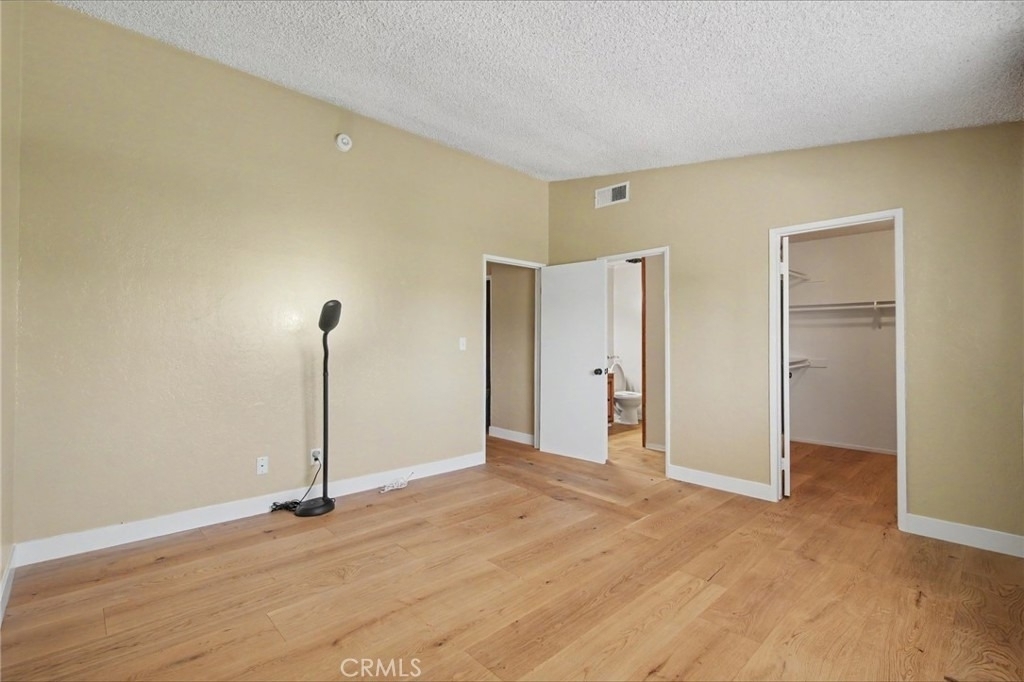 21019 Gresham St. - Photo 13