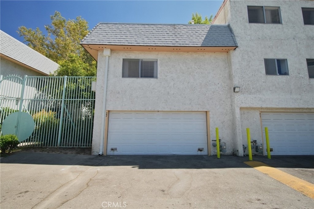 21019 Gresham St. - Photo 28
