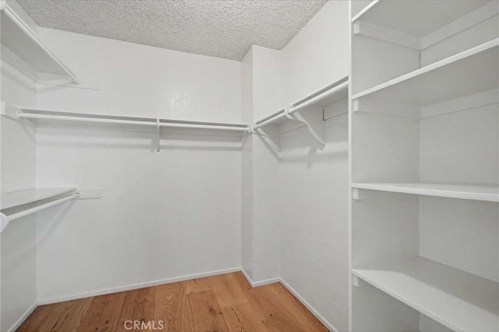 21019 Gresham St. - Photo 14