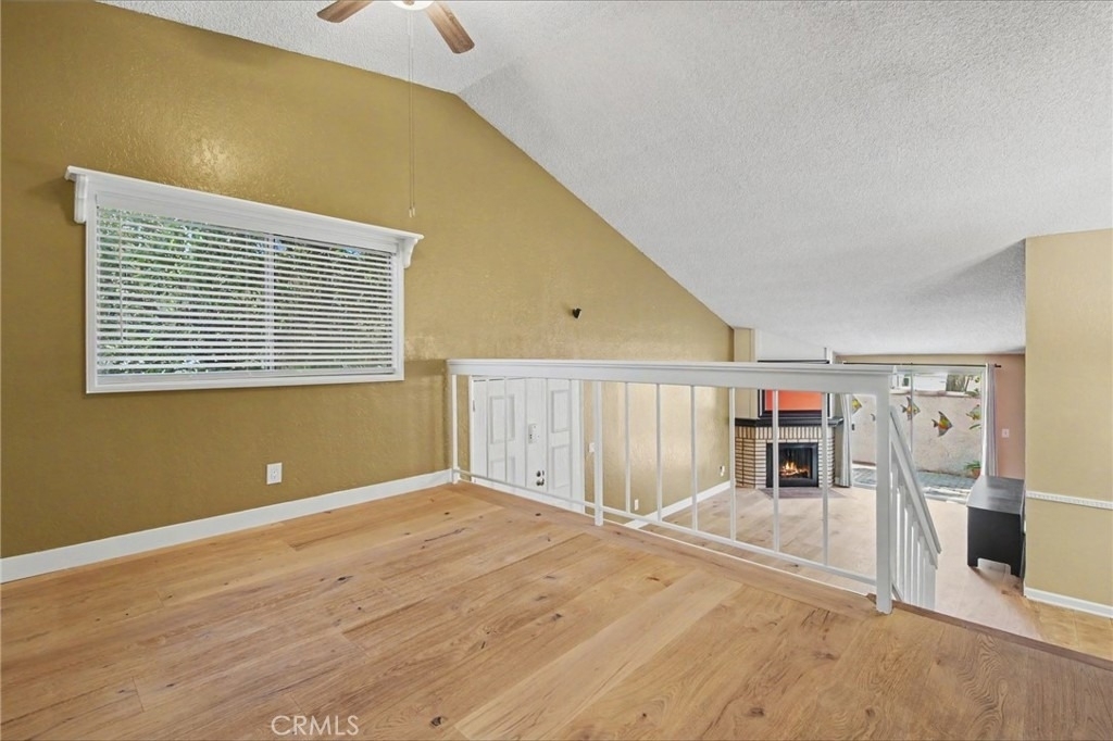 21019 Gresham St. - Photo 10