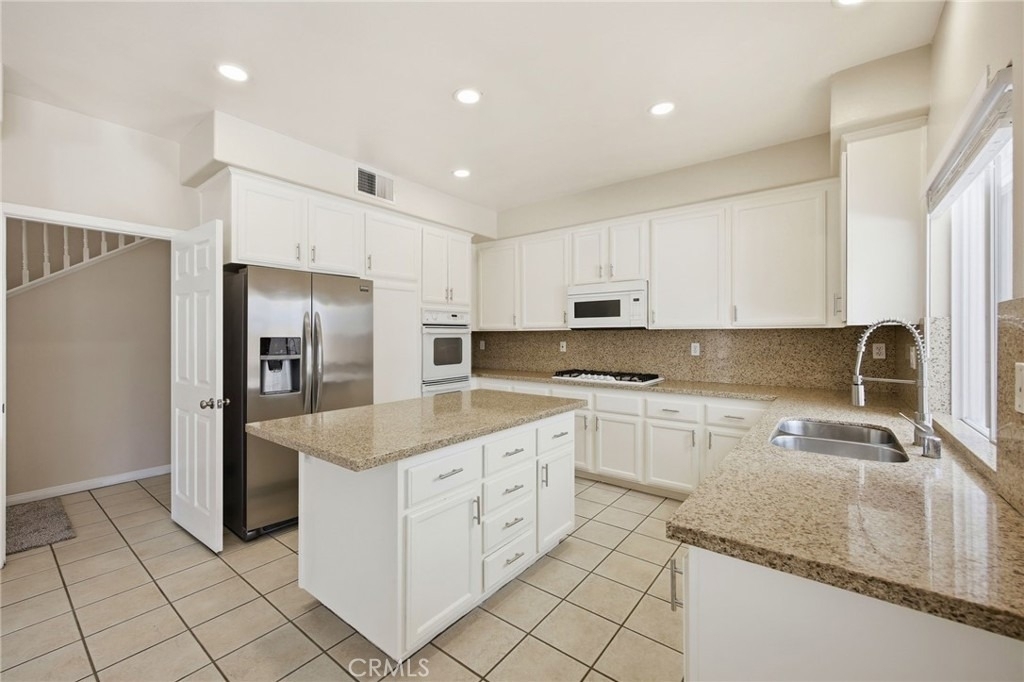 18112 Osborne - Photo 30