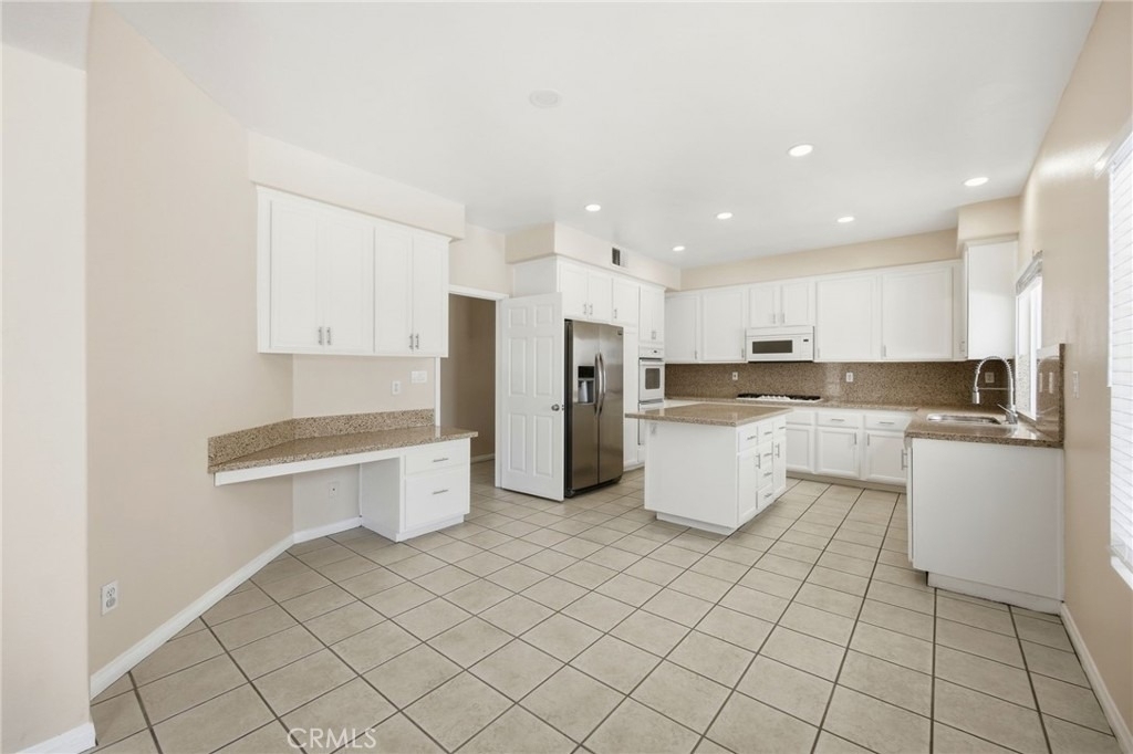 18112 Osborne - Photo 29