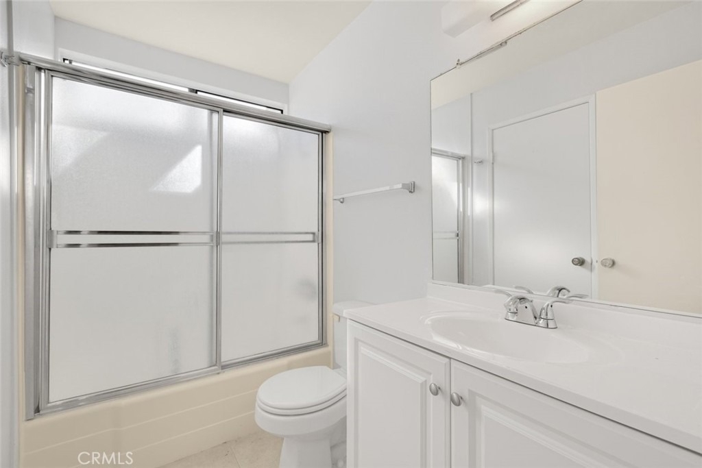 22127 Burbank - Photo 8