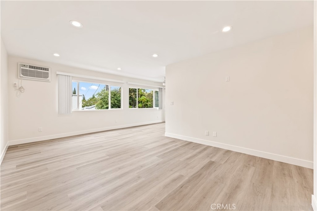 5409 Radford Avenue - Photo 13