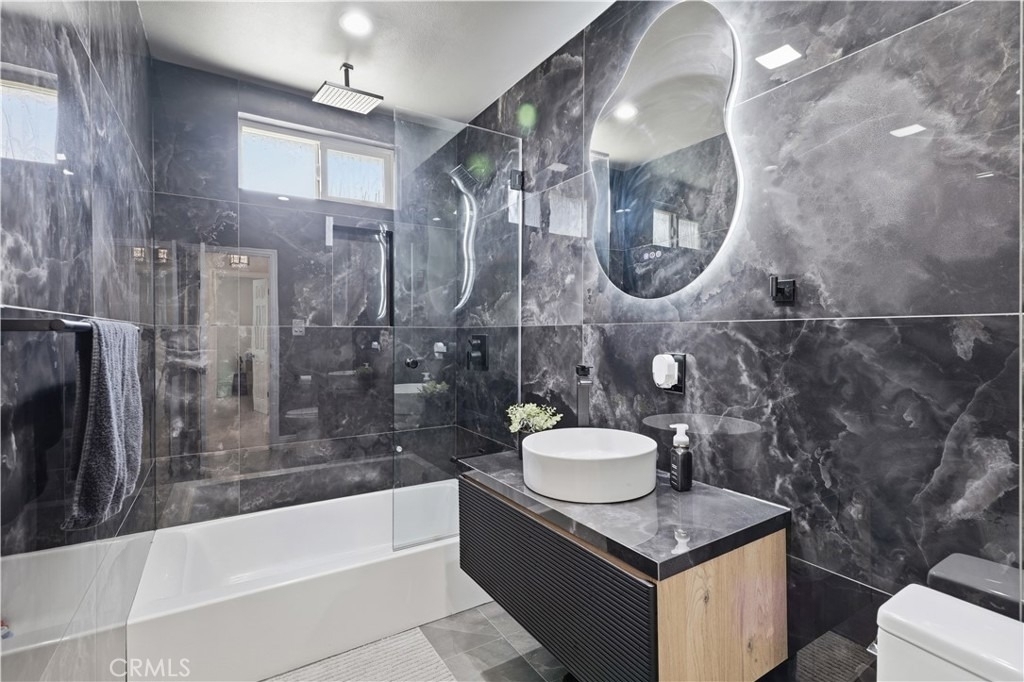 4809 Falcon Avenue - Photo 5
