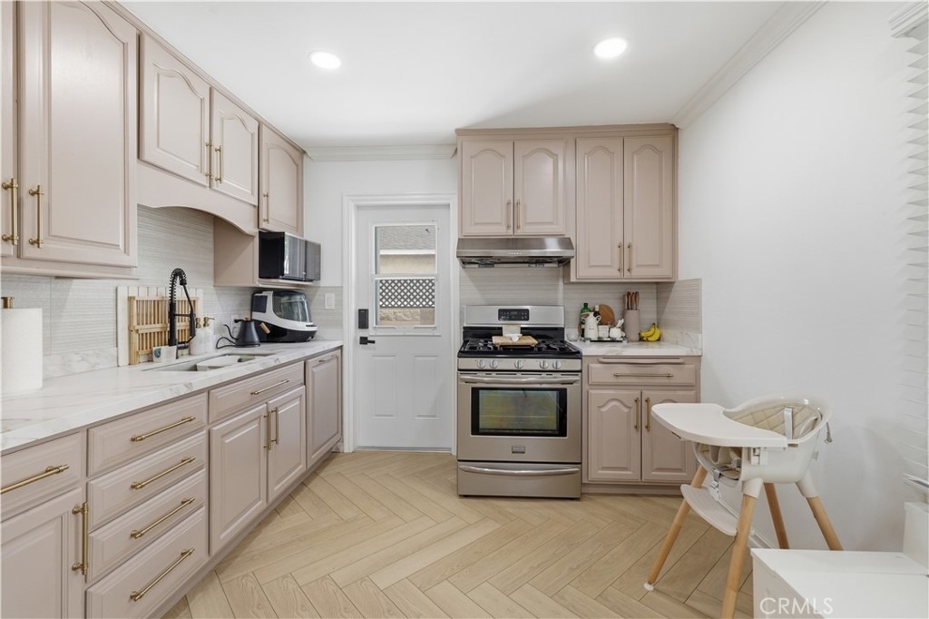 4809 Falcon Avenue - Photo 14
