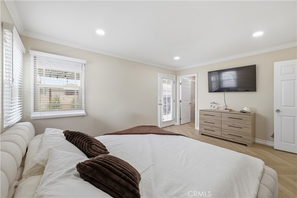 4809 Falcon Avenue - Photo 7
