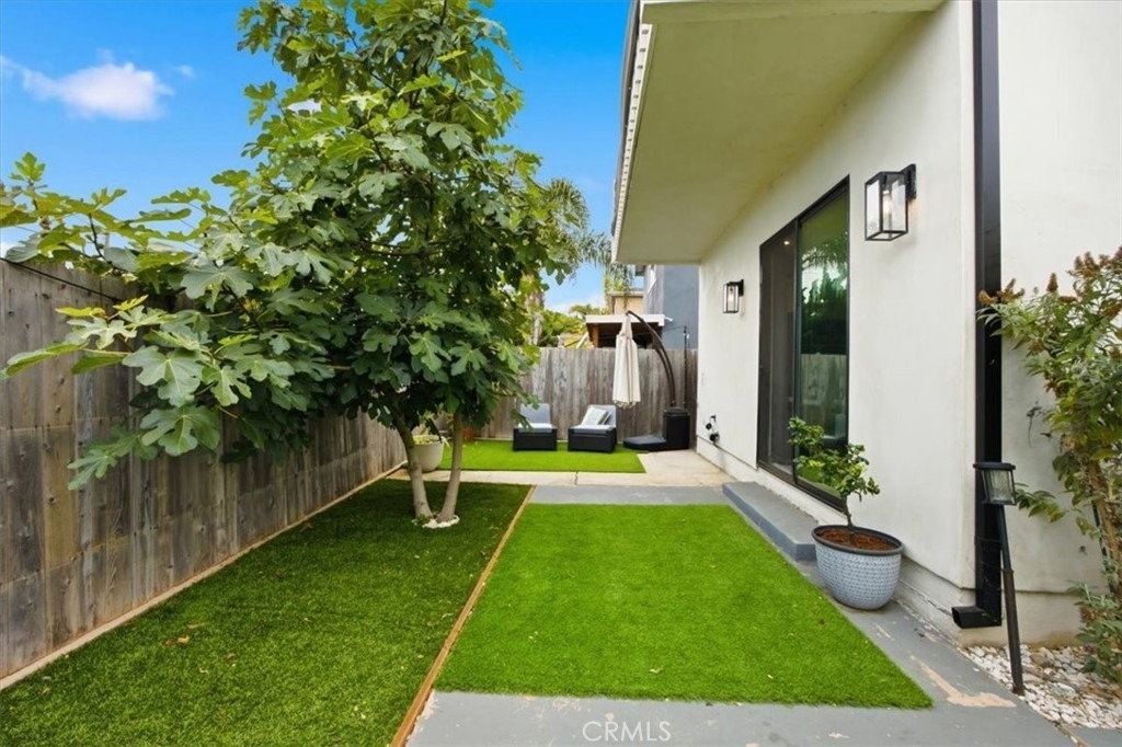 1506 Wollacott Street - Photo 22