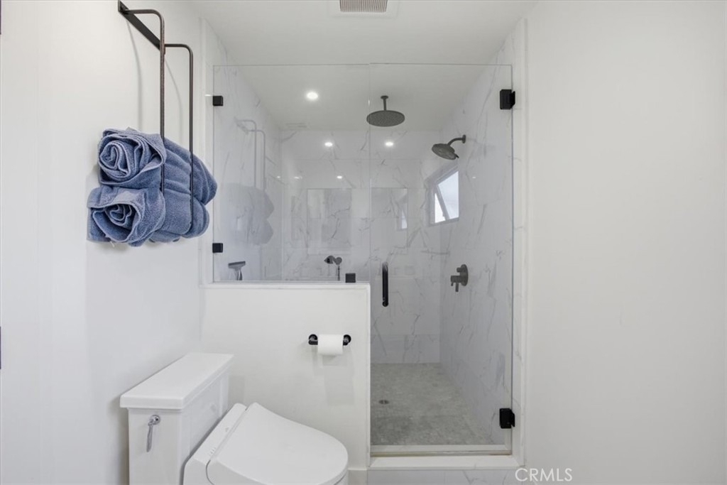 1506 Wollacott Street - Photo 14