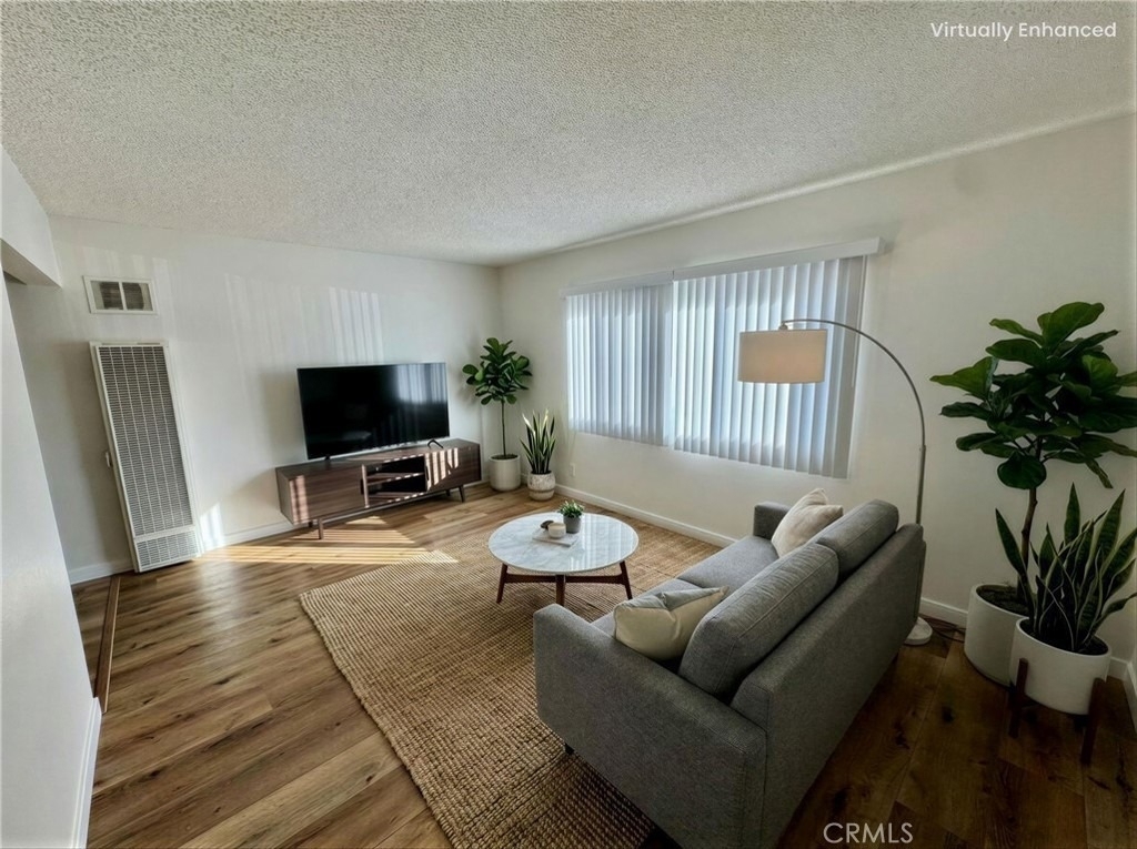 1114 N Mayfair - Photo 2
