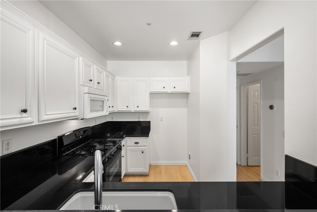 24 Crestline - Photo 12