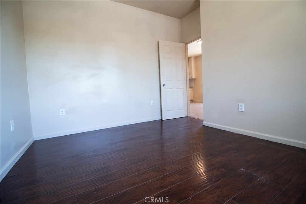 4529 S Vermont - Photo 3
