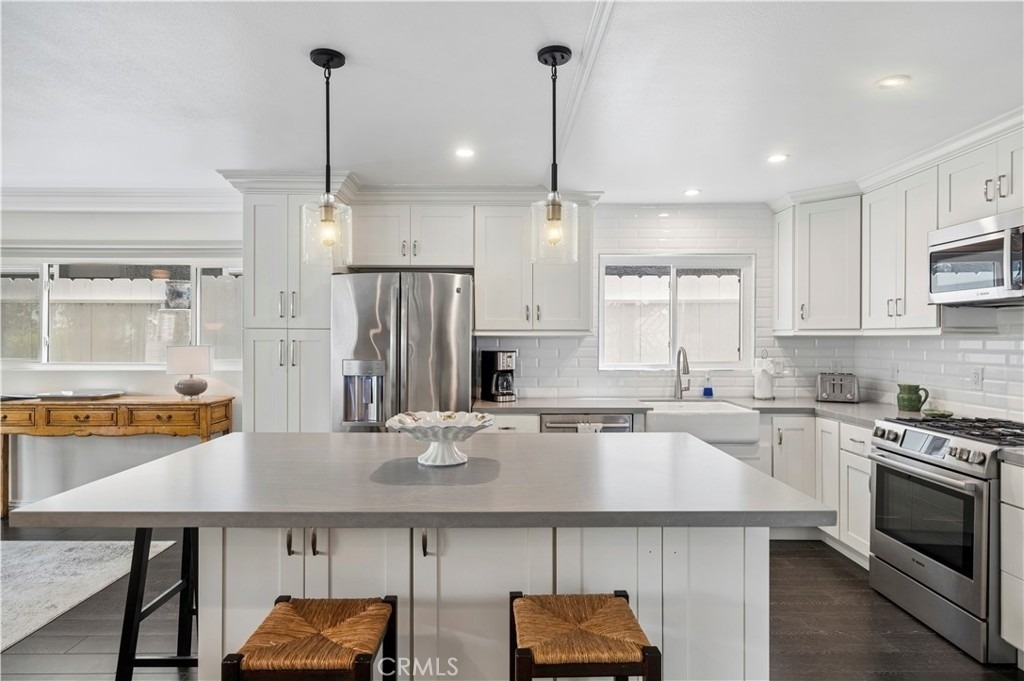 618 Acacia - Photo 4