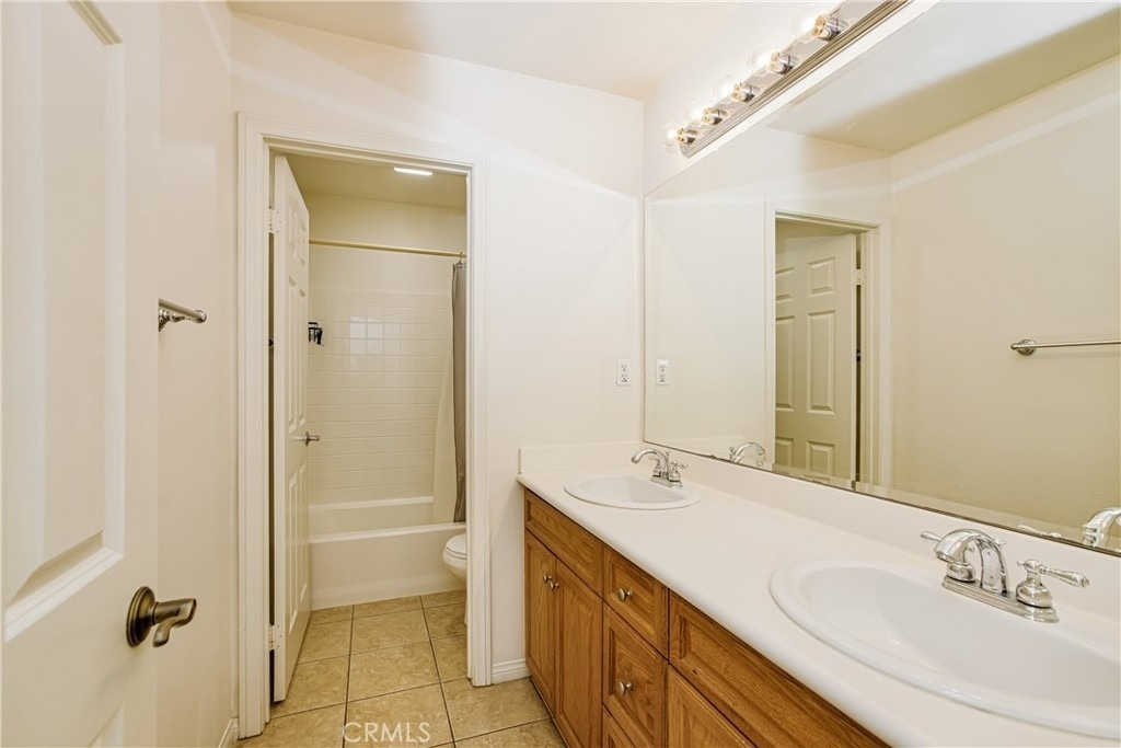 25088 Cypress St - Photo 16