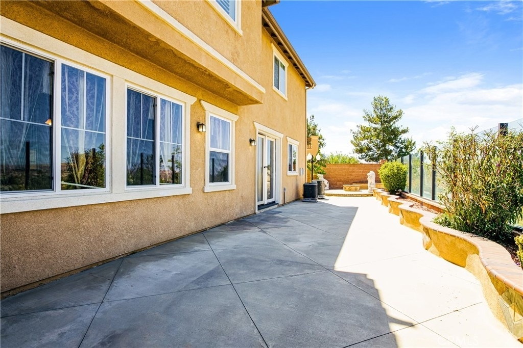 25088 Cypress St - Photo 17