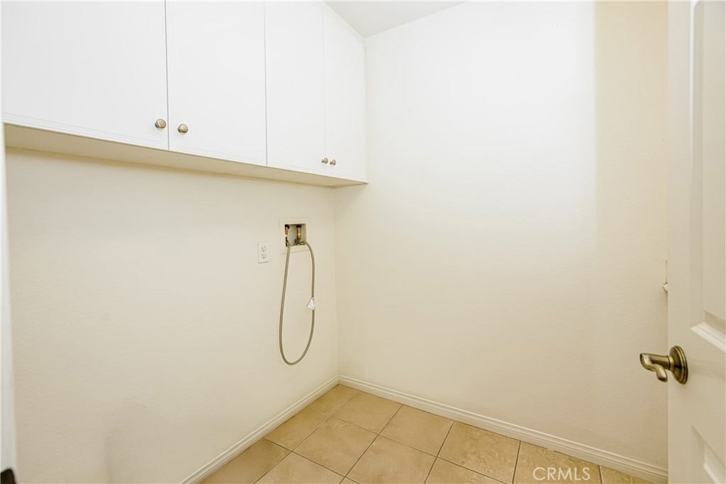 25088 Cypress St - Photo 18