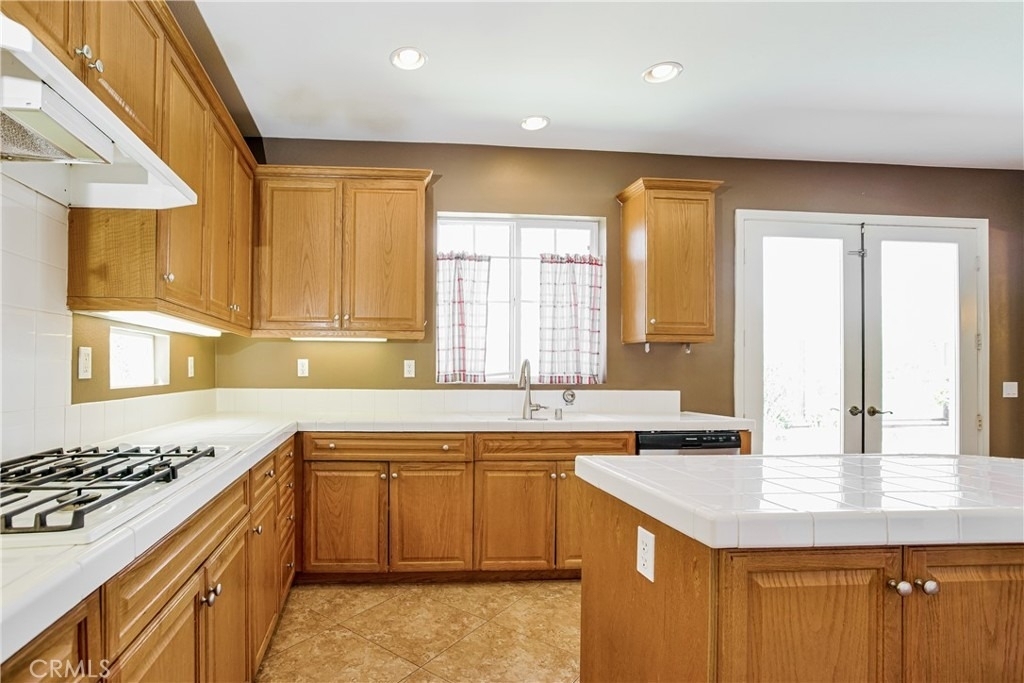 25088 Cypress St - Photo 5