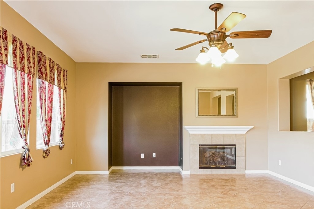 25088 Cypress St - Photo 6