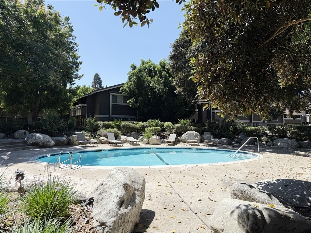 231 Springview - Photo 17