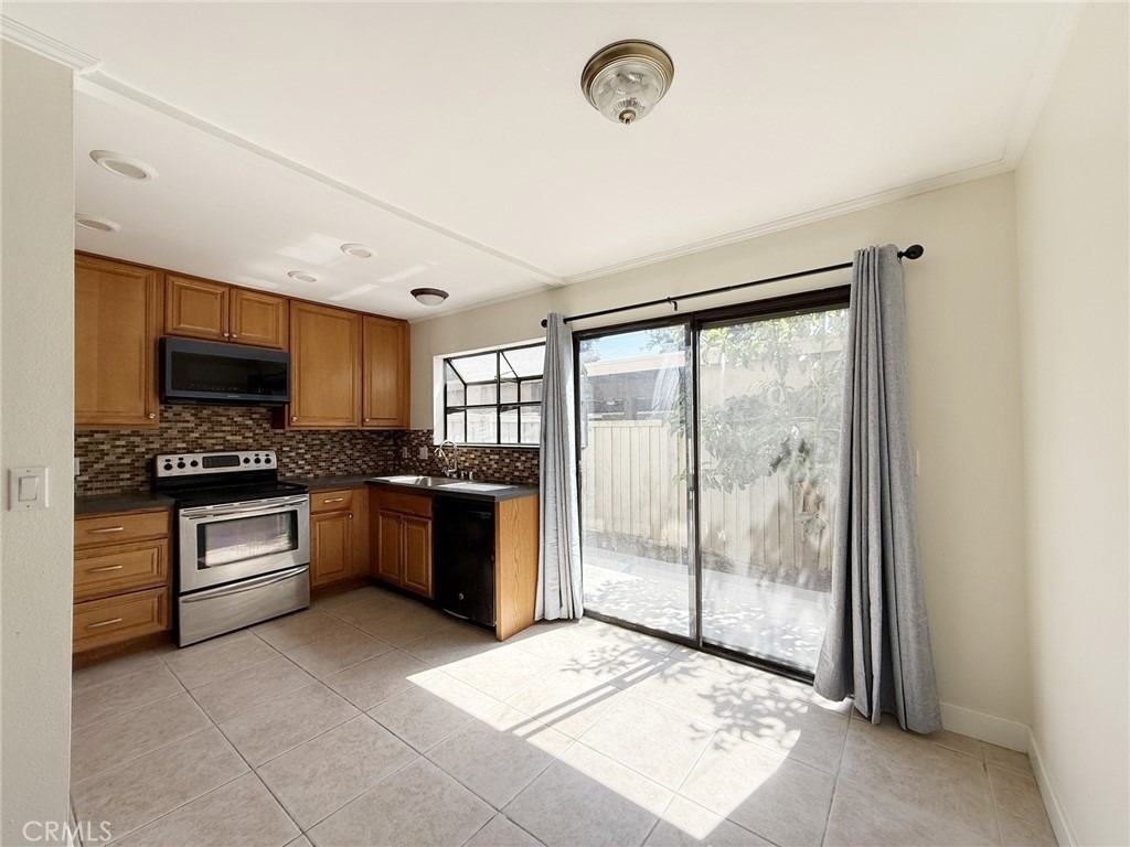 231 Springview - Photo 4