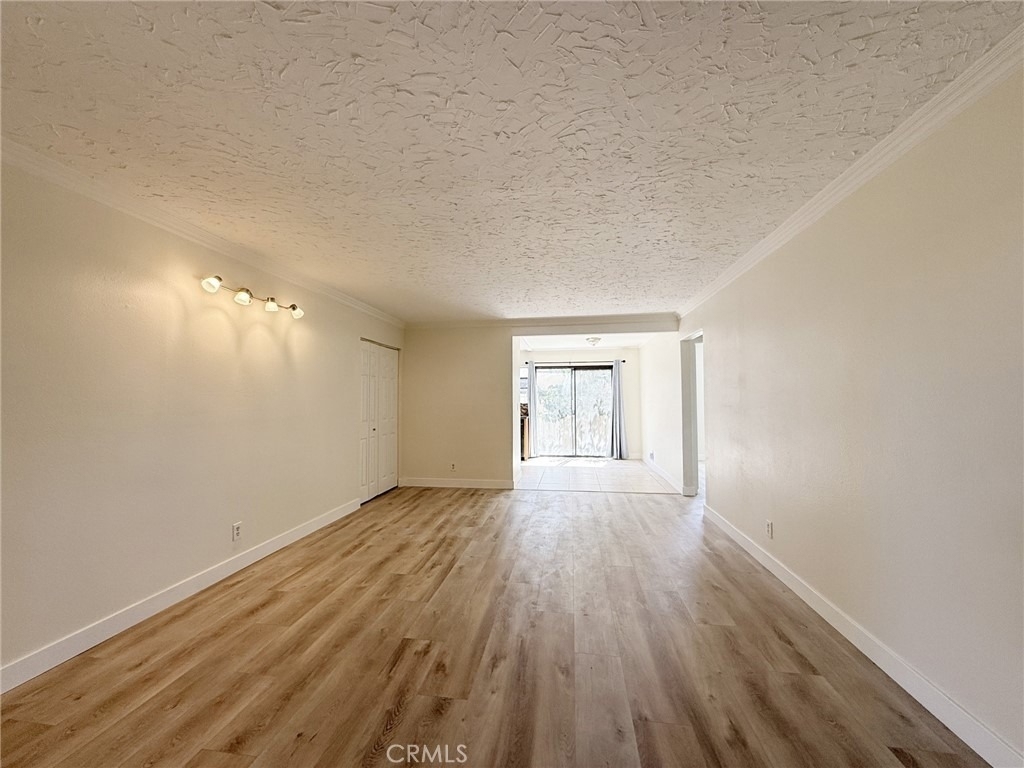 231 Springview - Photo 1
